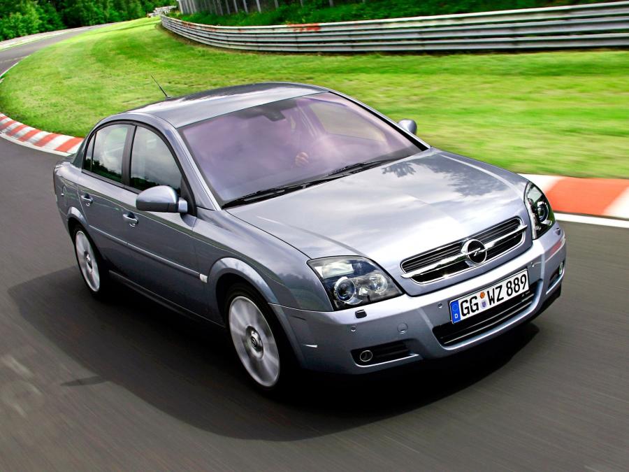  Opel Vectra 2002 года  (фото 10 из 23)